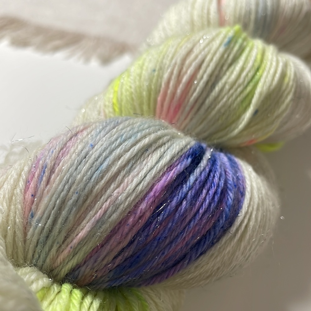 NWT. Yarn Bee Authentic Hand
Dyed Yarn. Silver sparkle. Color - Cool Watermelon